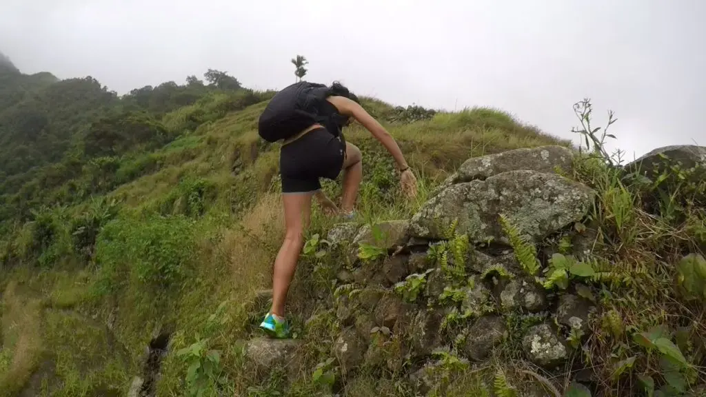 Caminando terrazas de arroz de Batad