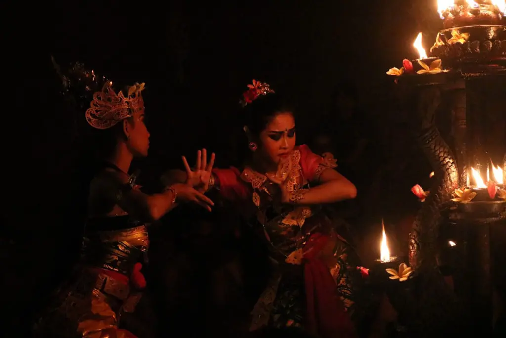 Baile Kekak Ubud Indonesia